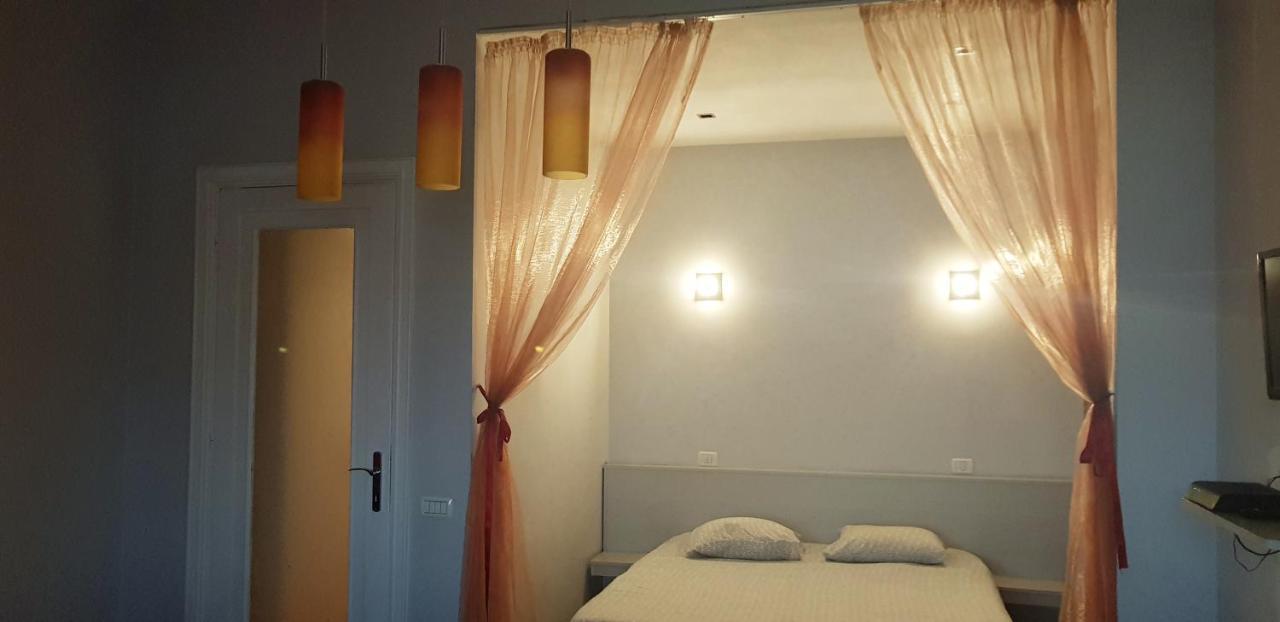בוקרשט Hospitality Centrum - Nicolae Iorga חדר תמונה